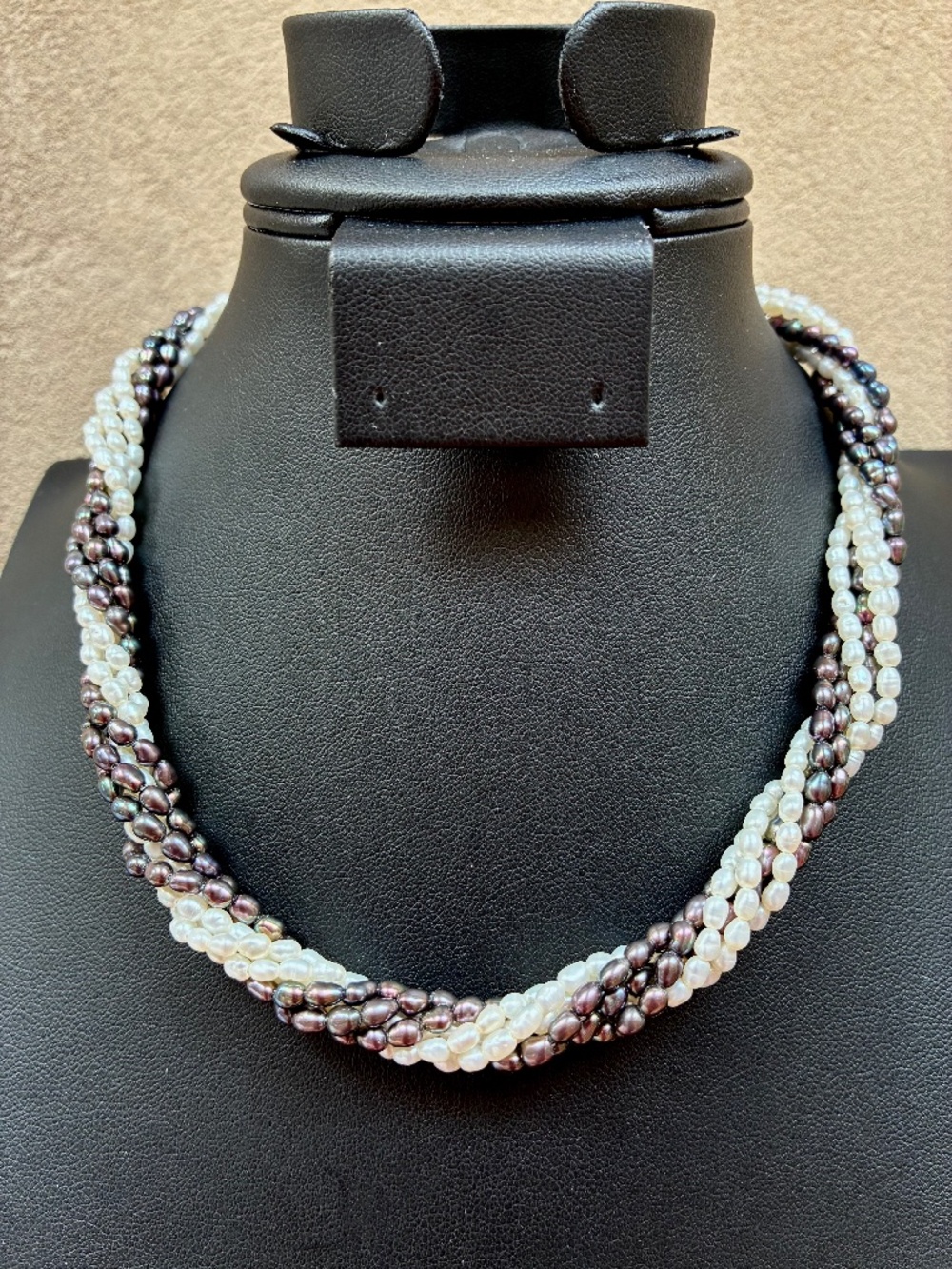 Glorious 80s Twist-A-Bead Necklace